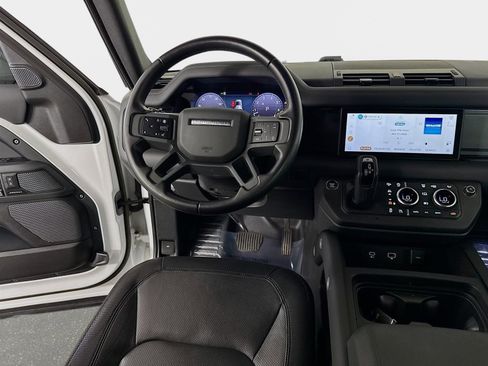 Used 2024 Land Rover Defender 110 X-Dynamic SE image 26
