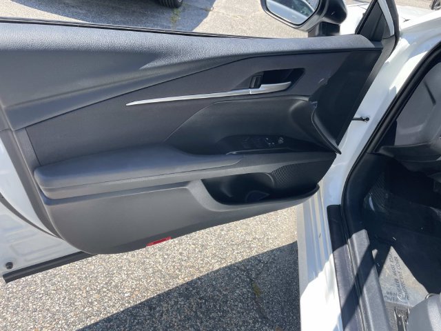 Used 2025 Toyota Camry LE FWD image 19