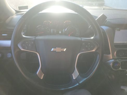 Used 2020 Chevrolet Suburban LT image 15