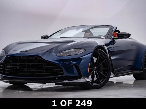 Used 2023 Aston Martin V12 Vantage Roadster image 1