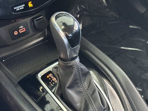 Certified 2022 Nissan Rogue Sport S image 21