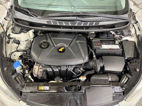 Used 2016 Hyundai Elantra SE FWD image 16