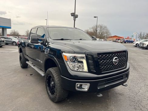 Used 2017 Nissan Titan PRO-4X image 7