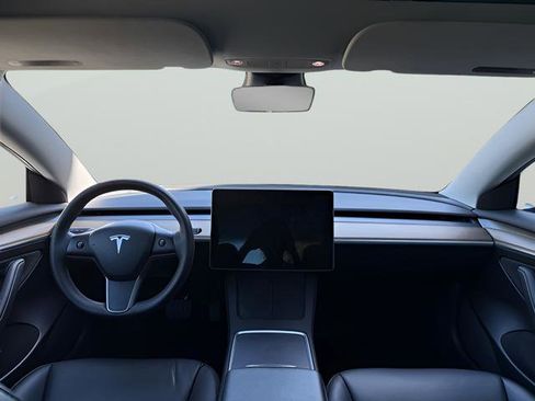 Used 2023 Tesla Model 3 Standard Range image 13