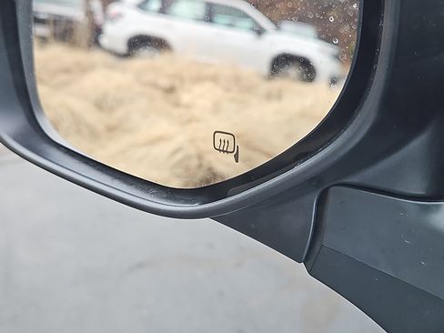 Certified 2025 Subaru Outback Premium image 13