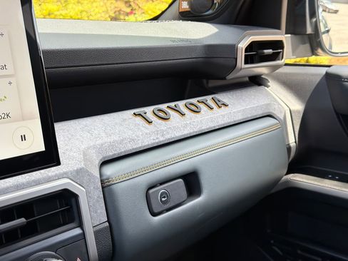 Used 2025 Toyota 4Runner Trailhunter AWD/4WD image 30