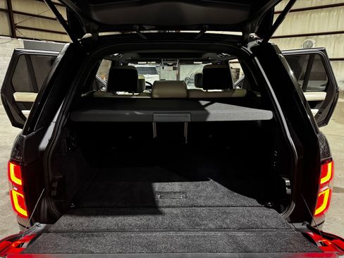 Used 2020 Land Rover Range Rover HSE image 19