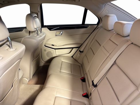 Used 2014 Mercedes-Benz E 350 Sedan image 25