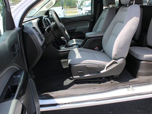 Used 2022 Chevrolet Colorado W/T w/ WT Convenience Package RWD image 16