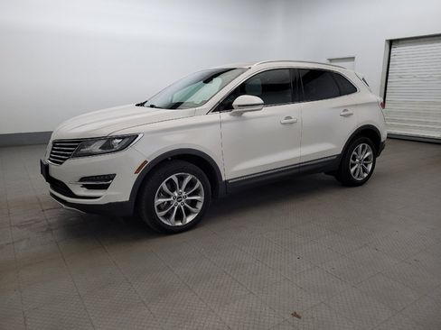 Used 2017 Lincoln MKC Select AWD/4WD image 2