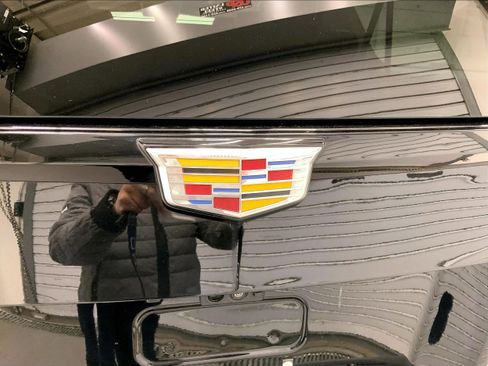 Used 2020 Cadillac Escalade ESV Premium Luxury w/ Escalade Sport Edition image 31