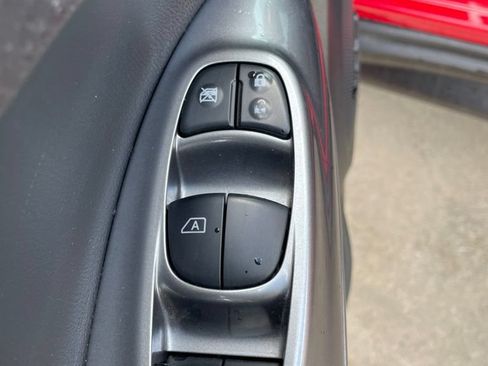 Used 2016 Nissan Juke SV w/ Technology Package FWD image 15