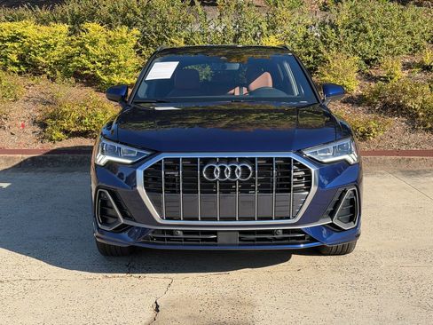 Used 2025 Audi Q3 2.0T Premium image 8