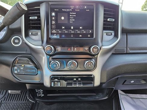 Used 2024 RAM 3500 Big Horn image 22