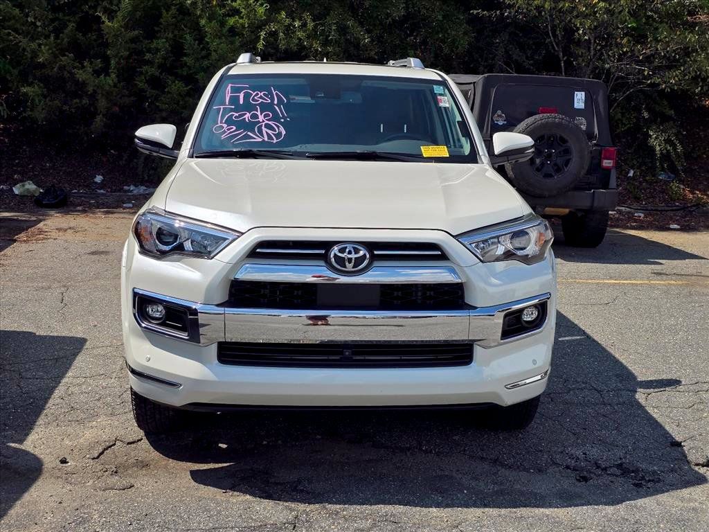 Used 2022 Toyota 4Runner Limited AWD/4WD image 10