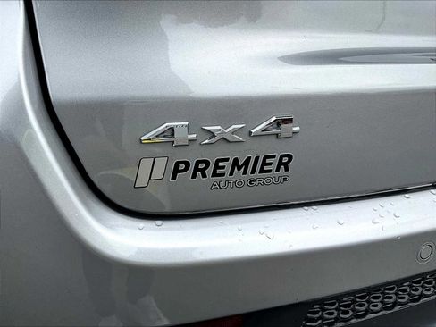 Used 2022 Jeep Compass Limited image 29