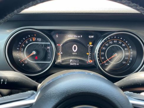 Used 2021 Jeep Gladiator Overland w/ Trailer Tow Package AWD/4WD image 36