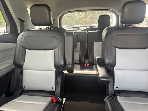 Used 2023 Ford Explorer XLT w/ Equipment Group 202A AWD/4WD image 13