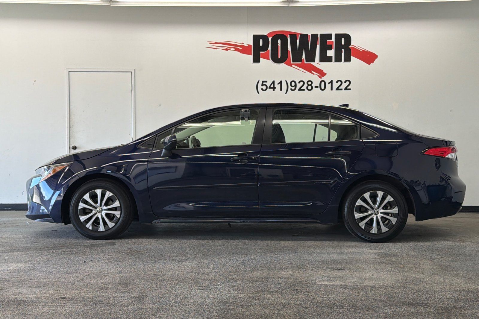 Used 2022 Toyota Corolla LE FWD image 6