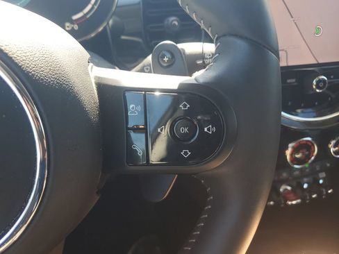 Used 2024 MINI Cooper S w/ Signature Upholstery Package FWD image 21