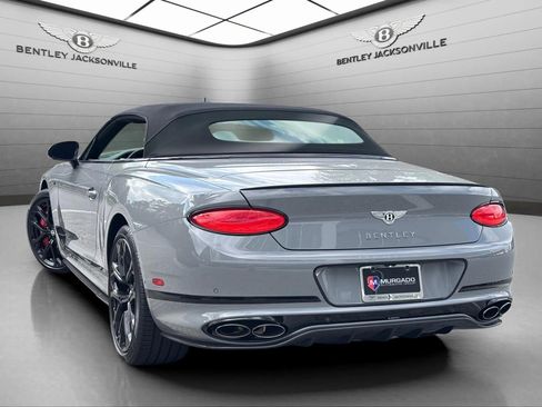 Used 2024 Bentley Continental GT image 3