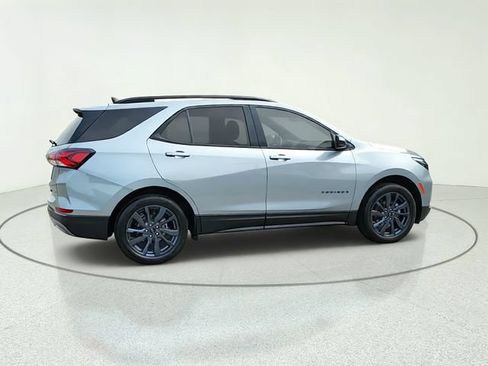 Used 2023 Chevrolet Equinox RS AWD/4WD image 6