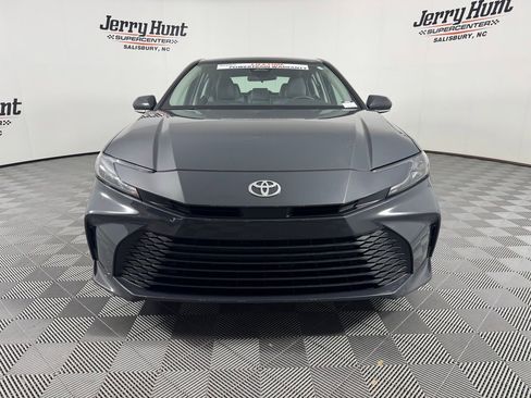 Used 2025 Toyota Camry LE FWD image 4