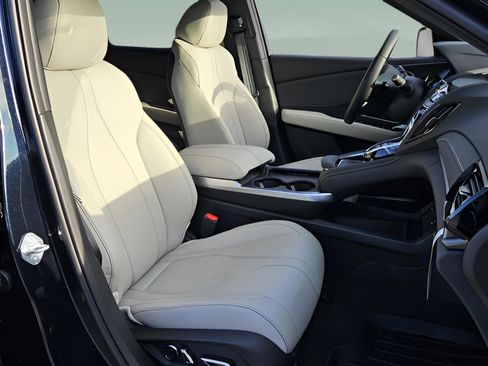 New 2025 Acura RDX SH-AWD image 17