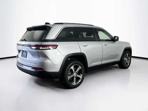 Used 2024 Jeep Grand Cherokee Limited 4xe AWD/4WD image 9