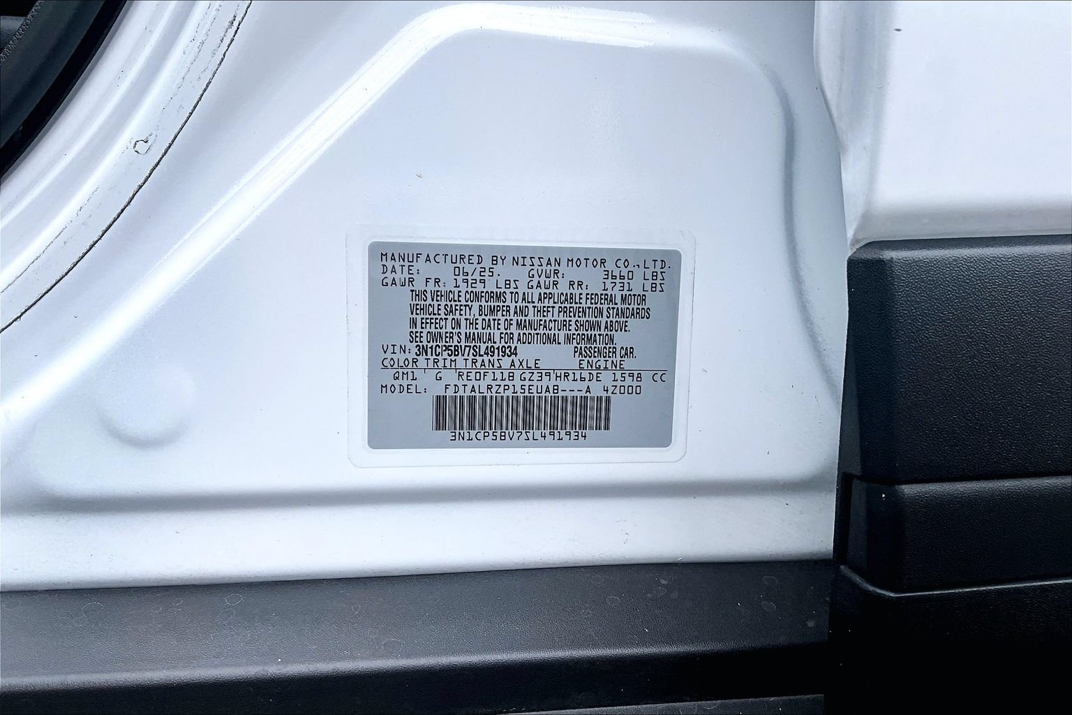 Certified 2025 Nissan Kicks Play S FWD image 31