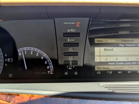 Used 2010 Mercedes-Benz S 550 4MATIC image 21