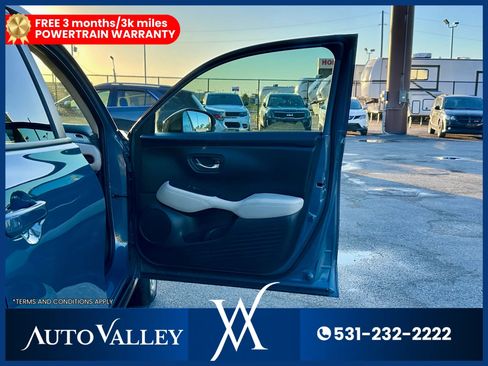 Used 2025 Honda HR-V LX image 16