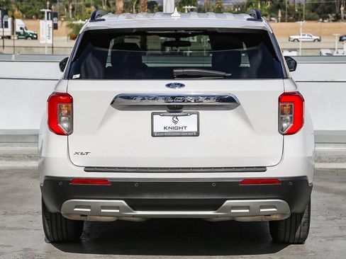 Used 2023 Ford Explorer XLT w/ Equipment Group 202A image 8