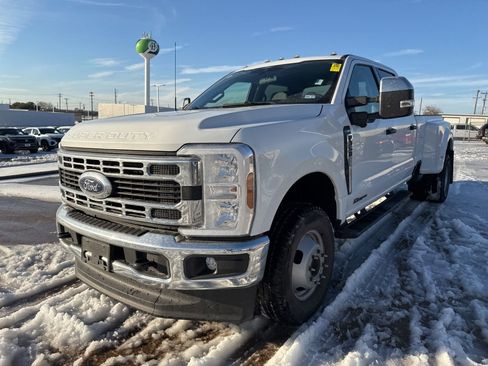 Used 2025 Ford F350 XLT w/ 360-Degree Camera Package image 3