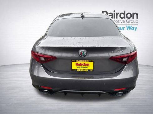 Used 2019 Alfa Romeo Giulia w/ Quick Order Package 22K Sport RWD image 8