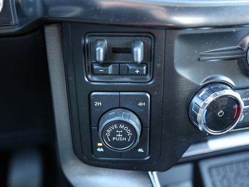 Used 2024 Ford F150 Platinum w/ Equipment Group 702A High image 29