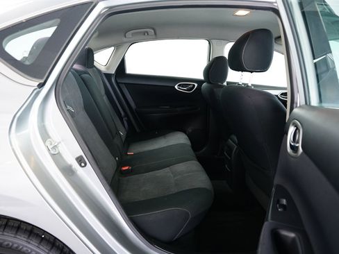 Used 2014 Nissan Sentra SV image 9