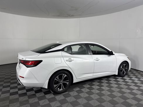 Used 2021 Nissan Sentra SV image 4