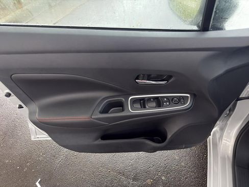 New 2025 Nissan Versa SR image 17