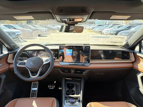 New 2026 Volkswagen Tiguan SEL R-Line image 22