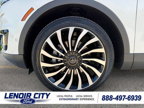 Used 2020 Lincoln Nautilus Black Label w/ Cargo Utility Package AWD/4WD image 9