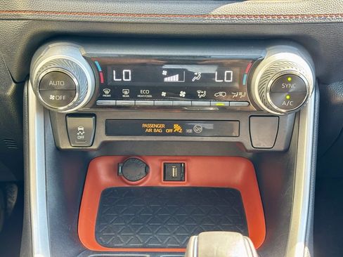 Used 2022 Toyota RAV4 Adventure image 23