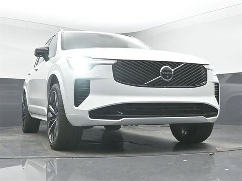 New 2026 Volvo XC90 B6 Ultra w/ Protection Package Premier image 39