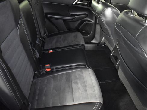 Used 2024 Mitsubishi Outlander SE image 44