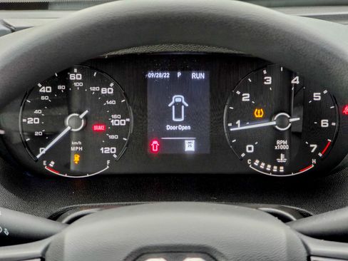 Used 2025 RAM ProMaster 2500 w/ Convenience Group image 36