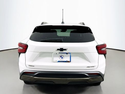 Used 2024 Chevrolet Trax ACTIV w/ Sunroof Package FWD image 6