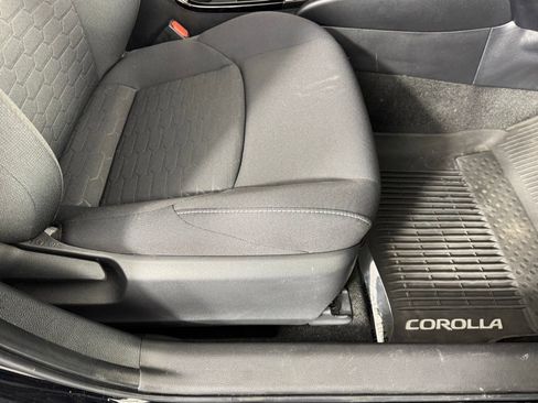 Used 2023 Toyota Corolla SE image 32