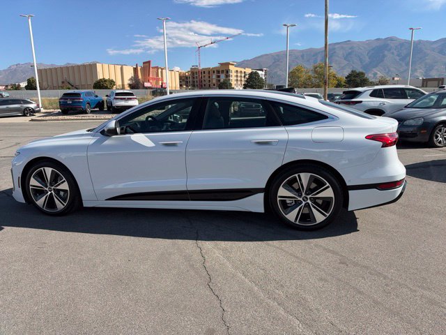 Certified 2025 Audi A6 e-tron Prestige AWD/4WD image 6