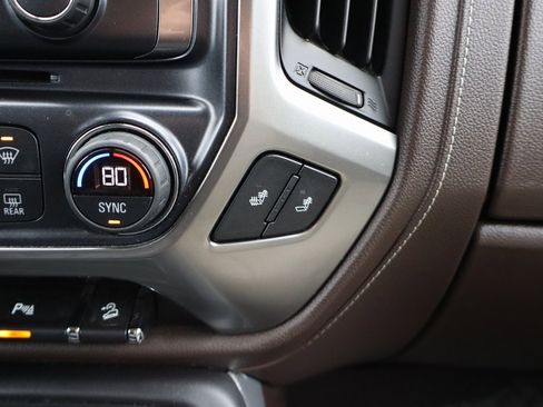 Used 2019 Chevrolet Silverado 2500 LTZ w/ Vortec Plus Package image 12