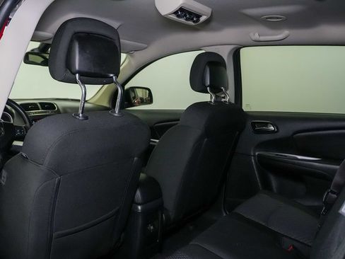 Used 2019 Dodge Journey SE FWD image 19